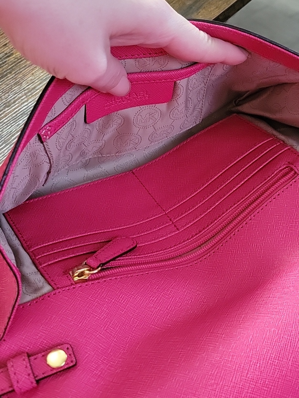 Michael Kors Pink Leather Crossbody Clutch - Picture 6 of 8